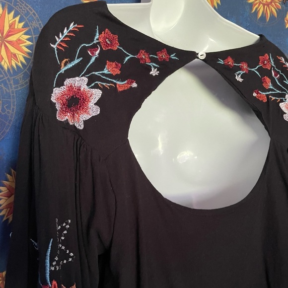 Free People Lita Black Embroidered Bell Sleeve Blouse XS - Picture 10 of 13